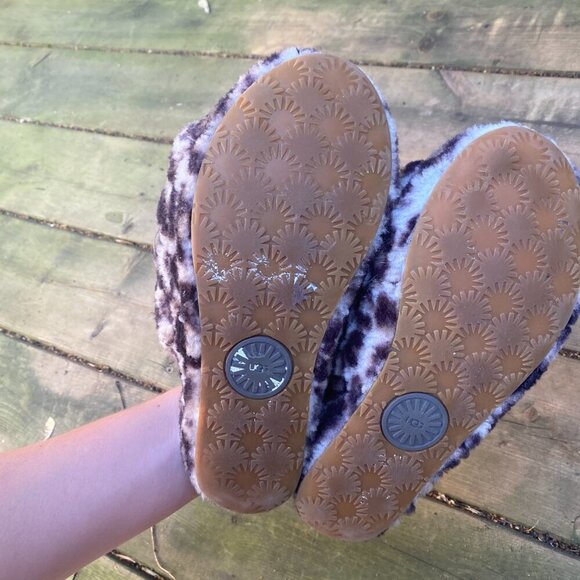 UGG Fluff Yeah Slide Panther Print Slippers - Picture 7 of 8